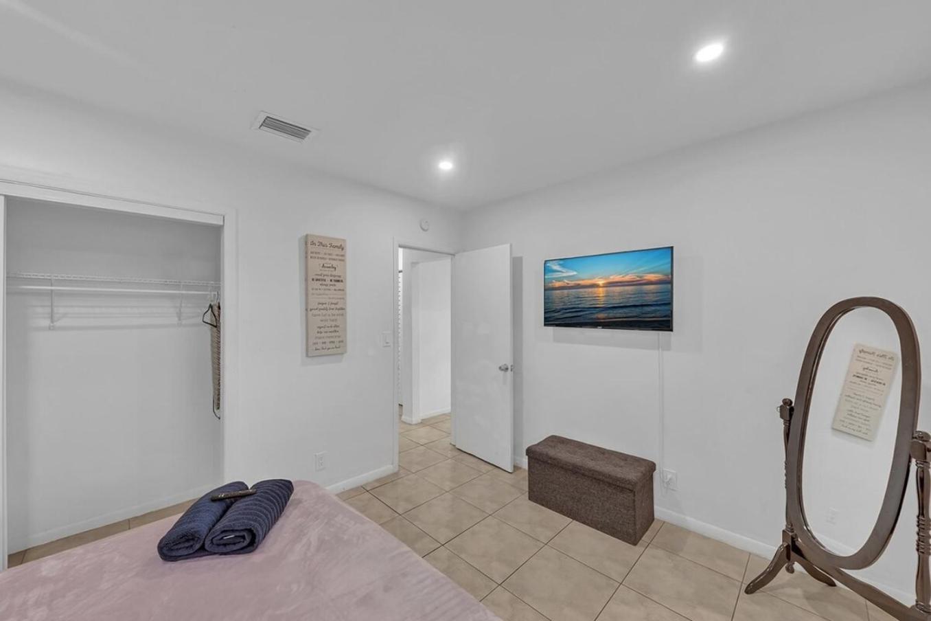 2 Bedroom House Minutes From Beach And Casino Db1 Dania Beach Extérieur photo