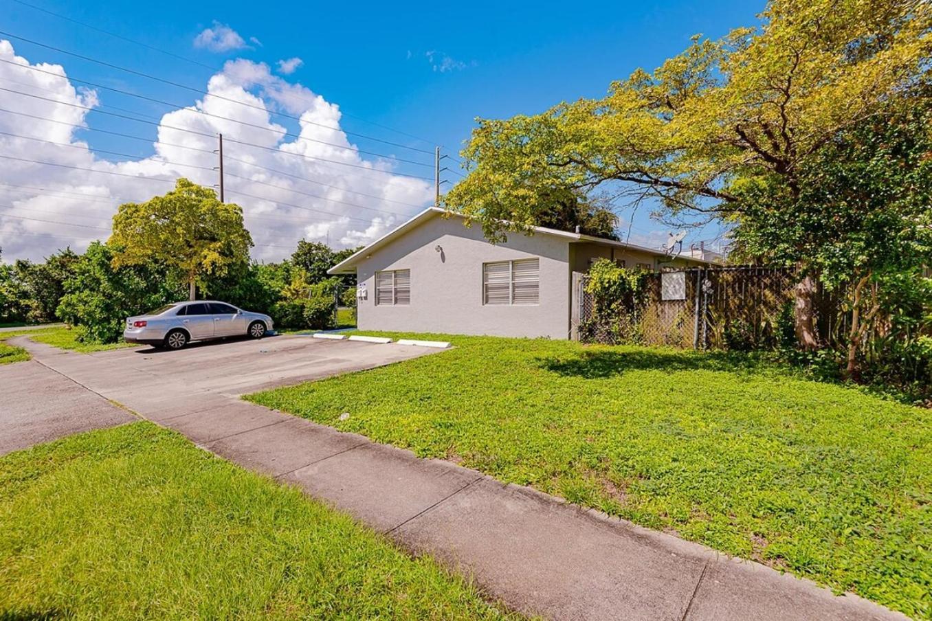 2 Bedroom House Minutes From Beach And Casino Db1 Dania Beach Extérieur photo